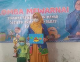 TKIT Baitus Syahadat Juara II Lomba Mewarnai TK